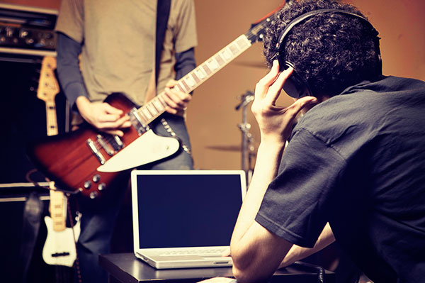 How to Promote Your Music On Social Media For Maximum Exposure