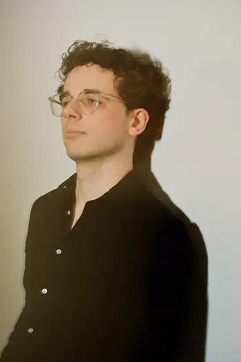 Explore Jakub Poćwiardowski & Lili’s The Dark Side of the Mole, a concept album blending prog rock, classical, and ambient into an unforgettable soundscape.