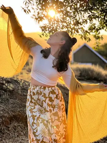 The EP was recorded with the help of Sina Jahanian. Pontea herself describes the release:

"Our intention was to capture the energy of live creativity exactly as it flowed, preserving the essence of what you might experience with me in an intimate, sacred ceremony."