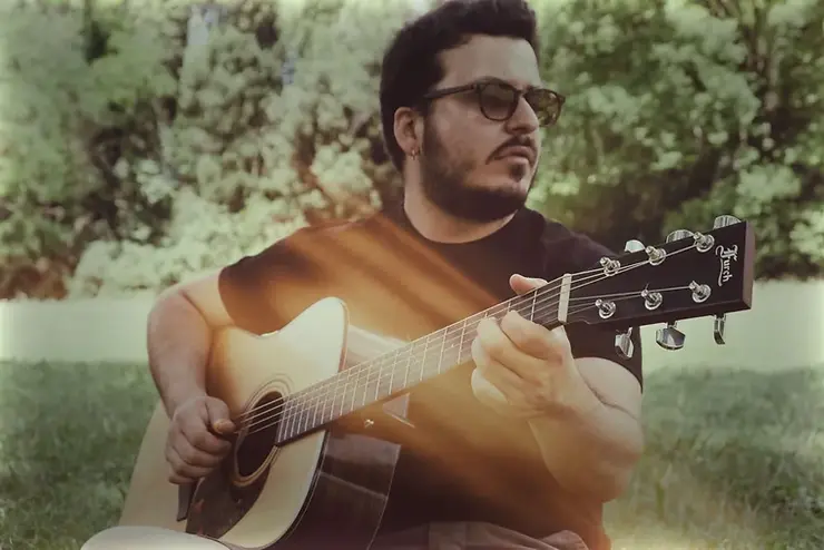 Fabio Mazzini, a virtuoso of the acoustic slide guitar, uses his instrument as a voice, expressing emotions and narratives that transcend words. In this collaboration with the expressive flugelhorn of Giovanni Tamburini, Mazzini breaks beyond conventional boundaries, blending elements of folk, world, and ambient jazz. Together, they craft an EP that offers not just music but a meditative dialogue—an exploration of resilience, memory, and connection.