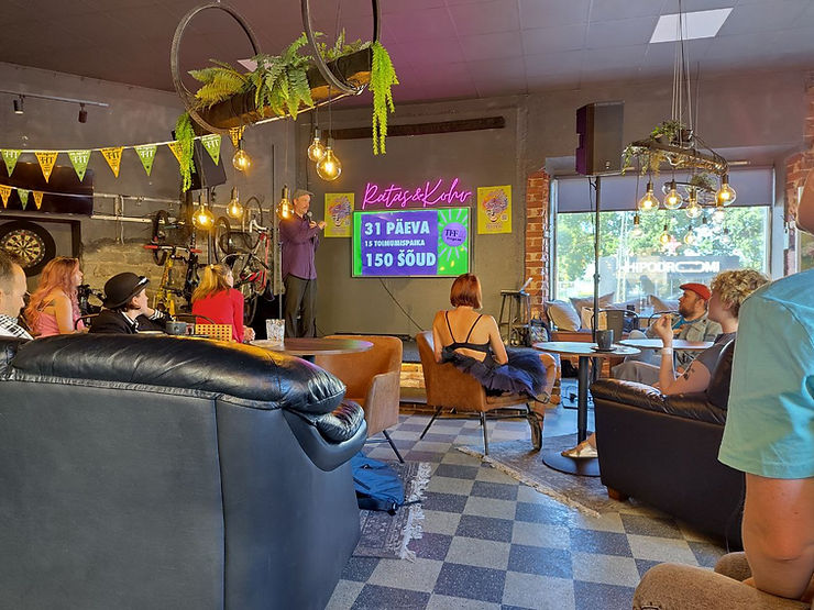 This year’s edition brings together a remarkable mix of local and international artists, each offering something distinct. On the press day of the Fringe Festival, several performers from diverse cultural backgrounds and artistic fields introduced their works. Here is a short description of what’s to come